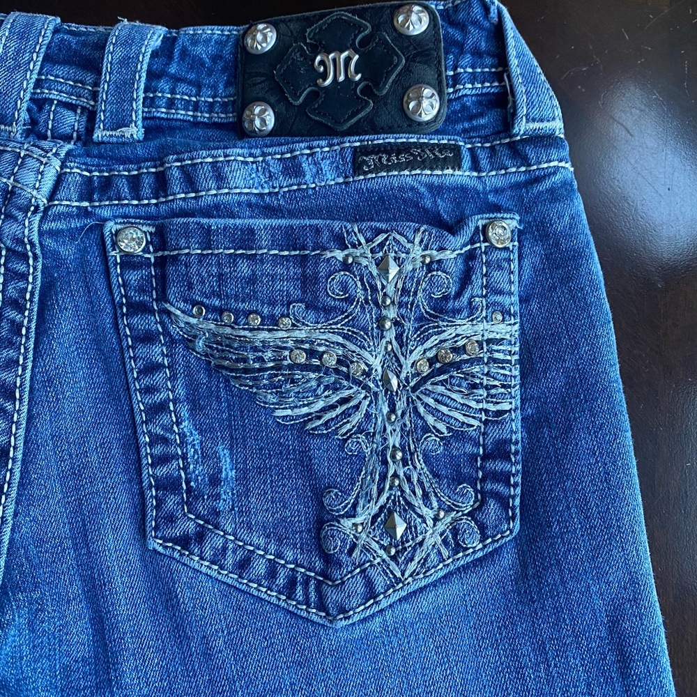 Miss Me light wash skinny jeans